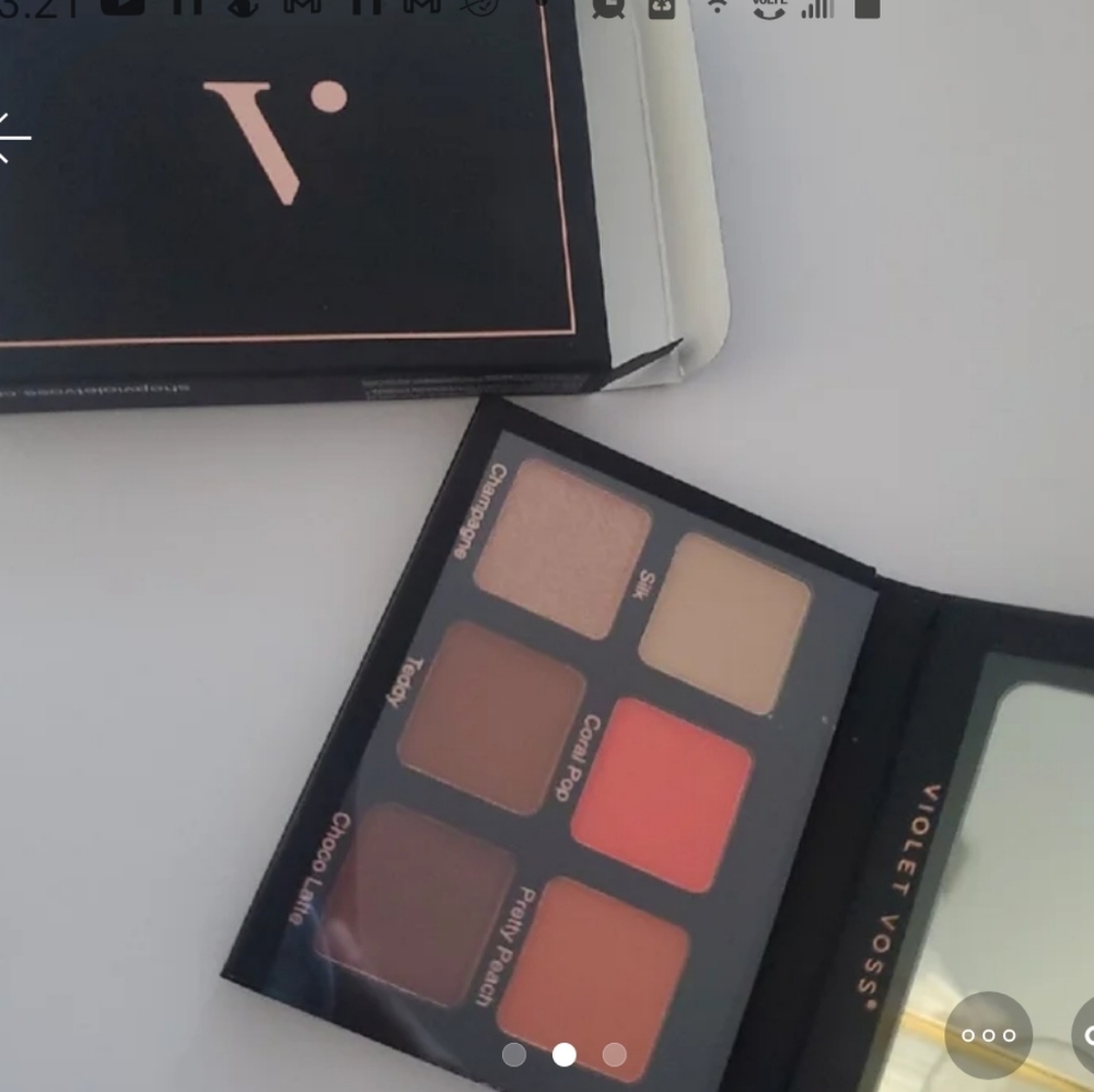 Violet Voss eyeshadow pallete